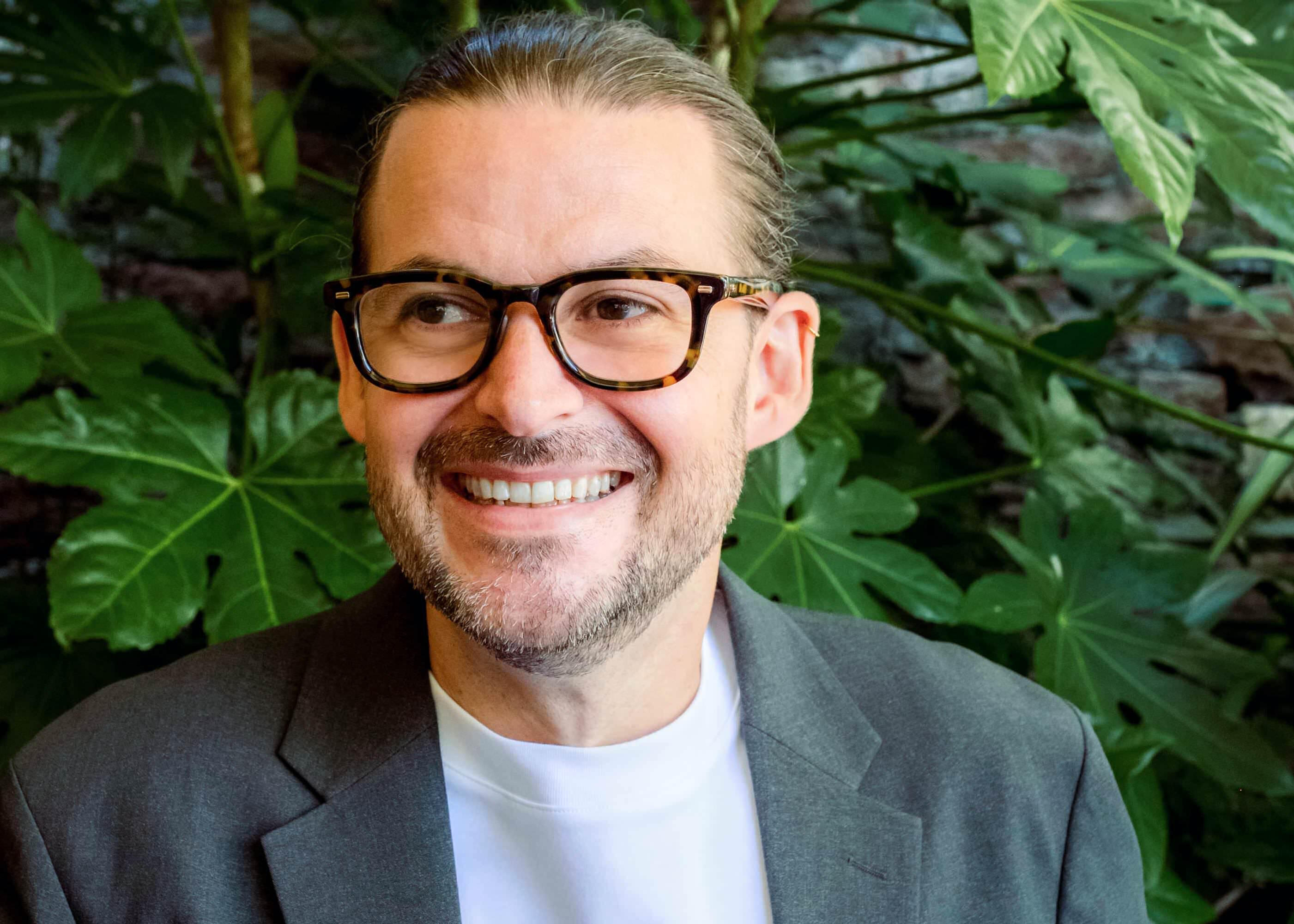 Portrait photograph of Mo Morgan